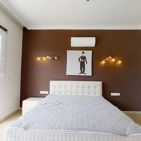 5bed 25m Pool, Garden, Alacati, Saison/month * Çeşme
